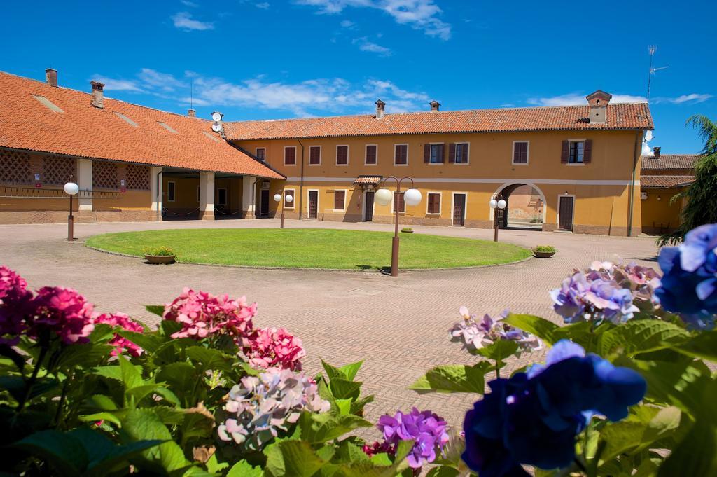 Aparthotel Borgo Zelata Bereguardo Exterior foto